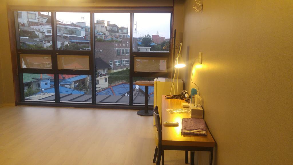 White Windmill Guesthouse Mokpo Exterior foto